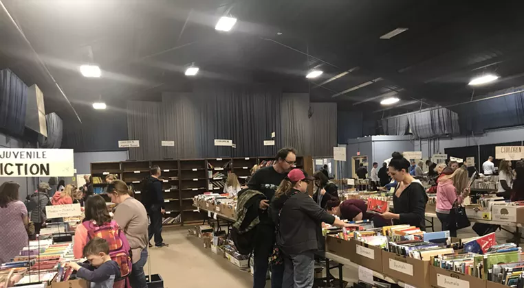 Image: Friends of the Metropolitan Library BOOKSALE 2020