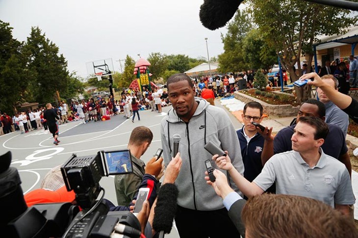 Kevin Durant opens a new basketball court at North Highland Elementary