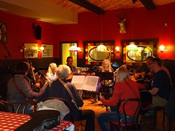 American Banjo Museum hosts an open bluegrass jam session